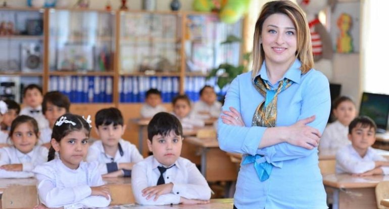 1788613495_1783408769_muellim-geyim